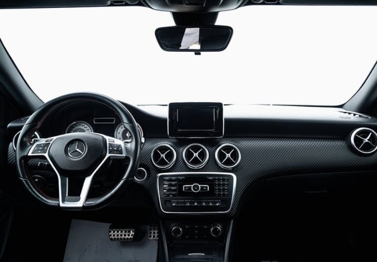 MERCEDES A CLASS (01/11/2015) - 
